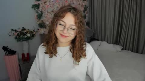 Ophelia online show from September 2025 04:11:01 PM