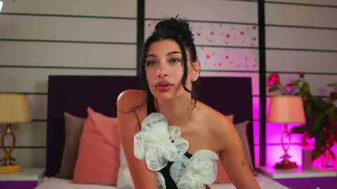 Snapshot of sereneluxe chatting on July 2026 04:58:02 AM Serene online show from July 2026 04:58:02 AM