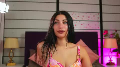 Snapshot of sereneluxe chatting on July 2026 09:17:01 AM Serene online show from July 2026 09:17:01 AM