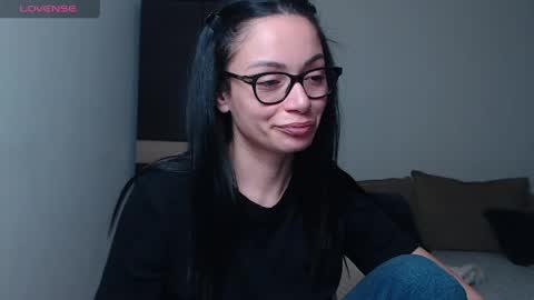 SereneSophi online show from April 2026 03:32:01 AM