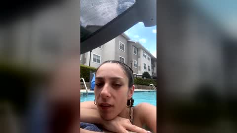 serenityroseee online show from June 2026 05:57:01 PM