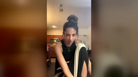 serenityroseee online show from June 2026 09:28:02 PM