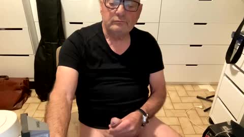 serge8413 online show from December 2024 03:45:02 AM