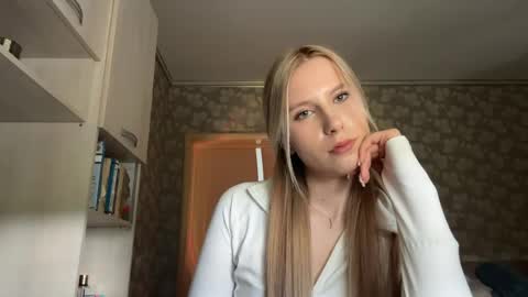 Snapshot of serinalasch chatting on May 2026 07:38:02 AM Sofia online show from May 2026 07:38:02 AM