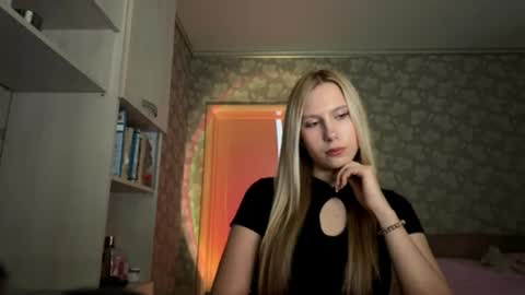 Snapshot of serinalasch chatting on May 2026 05:27:02 AM Sofia online show from May 2026 05:27:02 AM