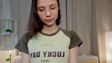 Melissa online show from April 2026 07:04:02 PM