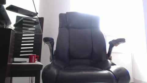 hetero serio discreto online show from November 2025 09:47:01 PM