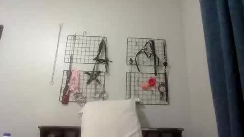 Servile Sarah online show from January 2025 01:27:01 AM