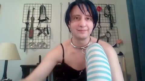 Snapshot of servilesarah chatting on May 2026 09:56:02 PM Servile Sarah online show from May 2026 09:56:02 PM