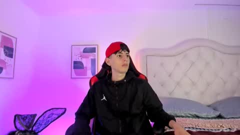 sett_and_gwen online show from January 2025 04:20:01 AM