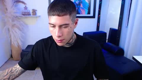 Thomas online show from September 2025 09:58:02 PM