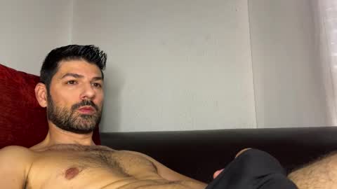 Lucenzo  online show from November 2025 10:05:01 AM