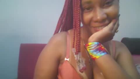 Snapshot of sexie_curvie chatting on March 2025 05:09:01 AM Maggie online show from March 2025 05:09:01 AM