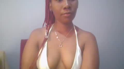 Snapshot of sexie_curvie chatting on March 2025 12:19:02 PM Maggie online show from March 2025 12:19:02 PM