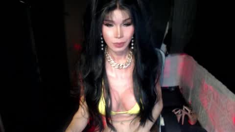 nicole online show from September 2025 09:05:01 PM