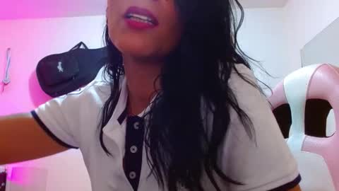 Snapshot of sexmilkdirty chatting on January 2025 11:32:01 PM sexmilkdirty online show from January 2025 11:32:01 PM