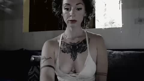 Trixy Rose online show from March 2025 09:37:01 PM