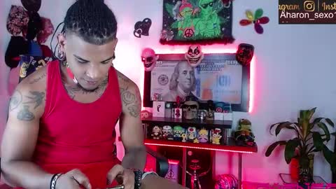 Snapshot of sexo_aharon chatting on February 2026 03:33:02 AM Aharon ravelo online show from February 2026 03:33:02 AM