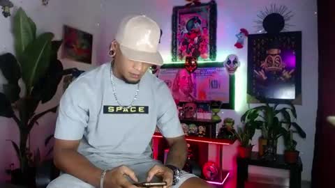 Snapshot of sexo_aharon chatting on June 2026 03:53:01 AM Aharon ravelo online show from June 2026 03:53:01 AM