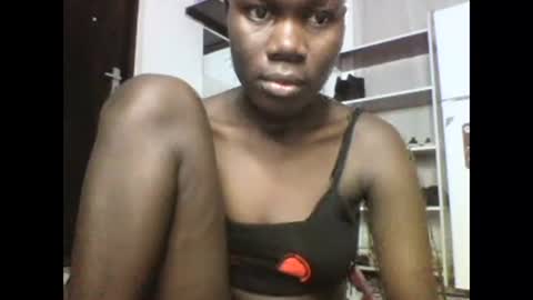 Snapshot of sexqueen02 chatting on February 2025 02:07:02 AM sexqueen02 online show from February 2025 02:07:02 AM