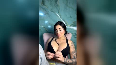 SARA    online show from December 2025 05:09:01 PM