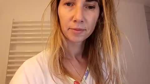 Verona online show from April 2026 05:06:01 AM