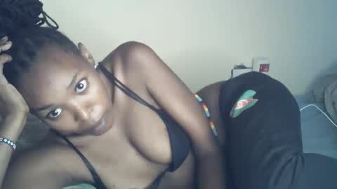 sexxy_curvy23 online show from April 2026 06:05:01 AM