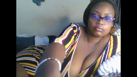 Snapshot of sexxy_mish chatting on June 2026 04:03:02 AM sexxy_mish online show from June 2026 04:03:02 AM