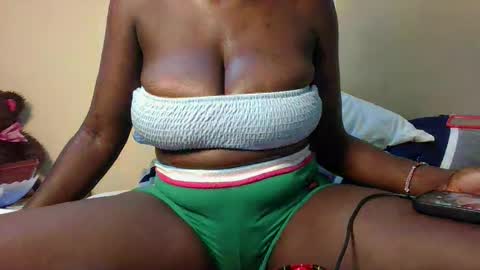 Snapshot of sexxyboob2 chatting on May 2026 06:14:01 PM sexxyboob2 online show from May 2026 06:14:01 PM