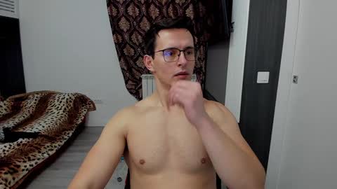 Sexxymuscles4U online show from February 2025 01:30:01 PM