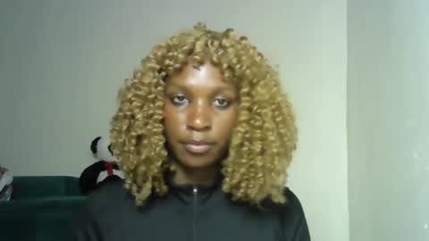 sexy_chocoy01 online show from October 2025 05:09:02 PM