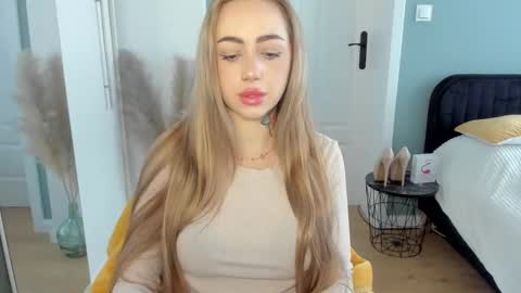 C o r a l i e online show from April 2026 06:33:02 AM