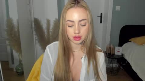 C o r a l i e online show from April 2026 05:30:01 PM