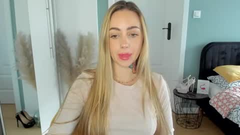 Snapshot of sexy_coralie chatting on July 2026 02:21:02 PM C o r a l i e online show from July 2026 02:21:02 PM