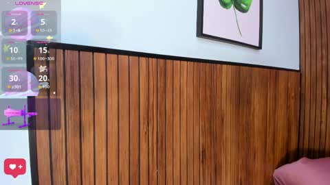 sexy_curlylady online show from April 2026 07:45:01 AM