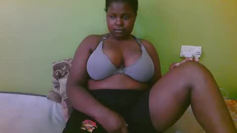 Snapshot of sexy_divana chatting on February 2025 05:35:01 AM sexy_divana online show from February 2025 05:35:01 AM