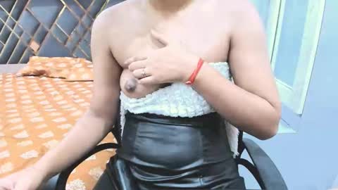 Snapshot of sexy_doll_1_ chatting on February 2026 02:06:02 AM Sexydoll online show from February 2026 02:06:02 AM