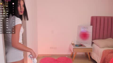 Snapshot of sexy_dreams19 chatting on February 2025 01:19:02 AM My name is Keyty H. Welcome  online show from February 2025 01:19:02 AM