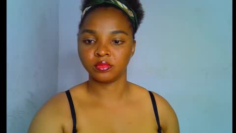 Snapshot of sexy_ebonygirl_ chatting on September 2025 07:29:01 PM Clara online show from September 2025 07:29:01 PM