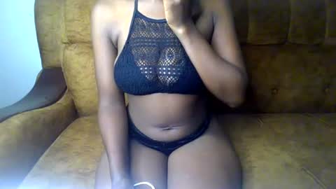 Snapshot of sexy_ellahh chatting on June 2026 02:00:01 AM Ellahh online show from June 2026 02:00:01 AM