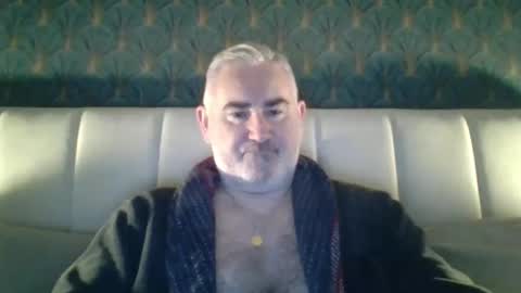 Antonio online show from April 2026 08:17:01 PM