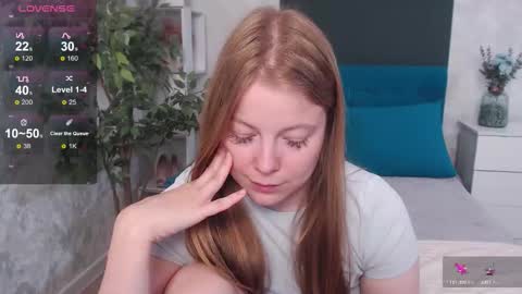 Jennifer online show from September 2025 04:37:02 AM