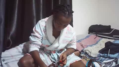 sexy_june20 online show from April 2026 01:42:02 PM