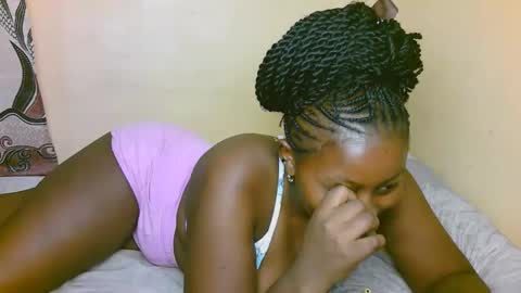 sexy_latasha online show from October 2025 05:53:02 PM