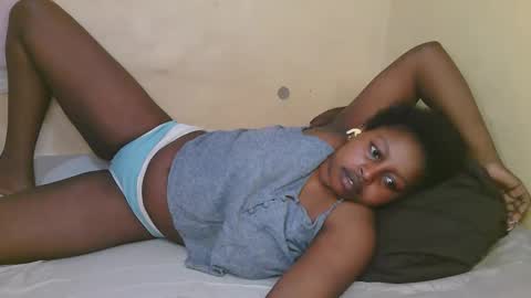 sexy_latasha online show from December 2025 07:03:01 AM