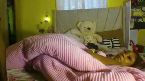 Snapshot of sexy_leee chatting on October 2025 11:20:02 AM sexy_leee online show from October 2025 11:20:02 AM