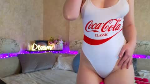 Leslie online show from February 2025 10:55:01 AM