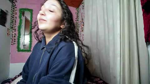 sexy lolas online show from March 2026 03:01:01 AM