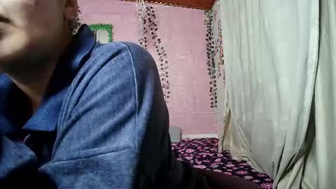 Snapshot of sexy_lolas chatting on June 2026 06:03:02 AM sexy lolas online show from June 2026 06:03:02 AM