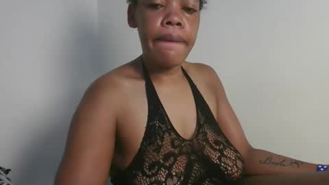 sexy_lyna online show from December 2025 03:02:01 AM